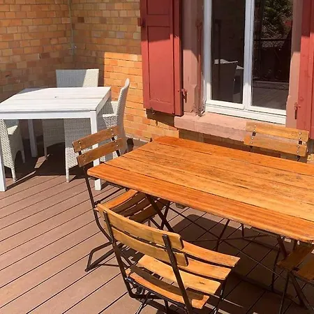 Herrschaftliches In Historischer Апартаменты