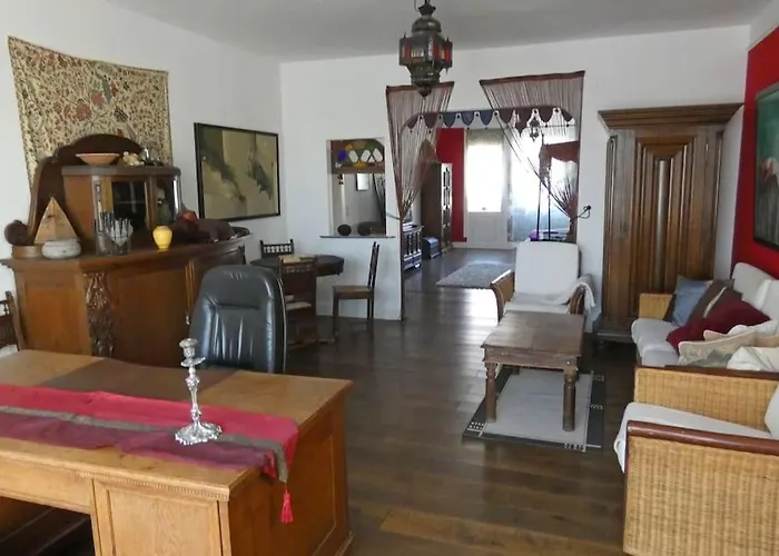 Herrschaftliches In Historischer